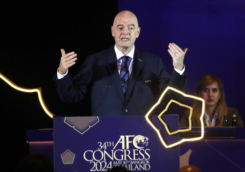 Mundial de Clubes 2025: ¿Cuáles son los detalles del innovador trofeo? El presidente de la FIFA, Gianni Infantino, fue registrado este jueves, 16 de mayo, durante su intervención en el 34 Congreso de la Confederación Asiática de Fútbol, en Bangkok (Tailandia). EFE/Rungroj Yongrit