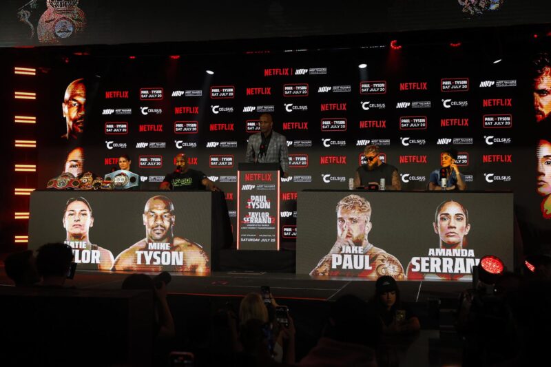 Jake Paul amenaza con mandar a dormir a Mike Tyson el 20 de julio EFE/EPA/ADAM DAVIS