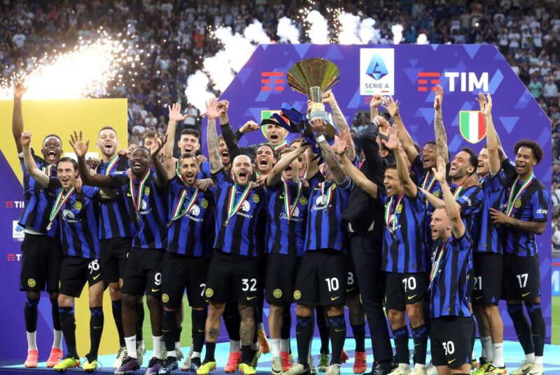 Eurocopa: Frattesi se defiende y planta cara a España El Inter de Milan, ganadores de la liga italiana. 2023-2024. EFE/EPA/MATTEO BAZZI