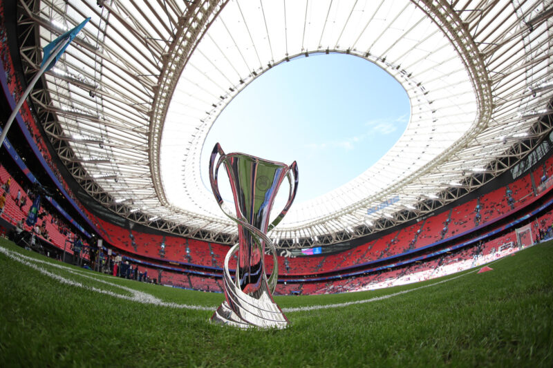 Las 11 sedes españolas del Mundial 2030, ¡Descubrelas Aquí! La Copa de la Liga de Campeones este sábado antes la final de la Liga de Campeones entre el FC Barcelona y el Olimpique Lyonnais en el estadio de San Mamés en Bilbao.-EFE/ Luis Tejido