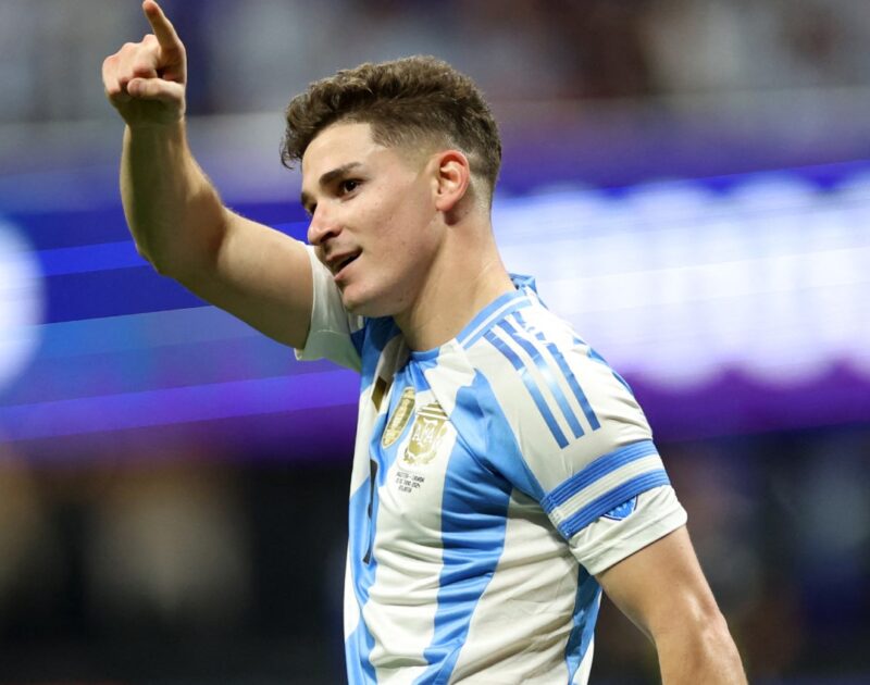 Argentina: Triunfo sin sobresaltos con dos asistencias de Messi Argentina: Triunfo sin sobresaltos con dos asistencias de Messi