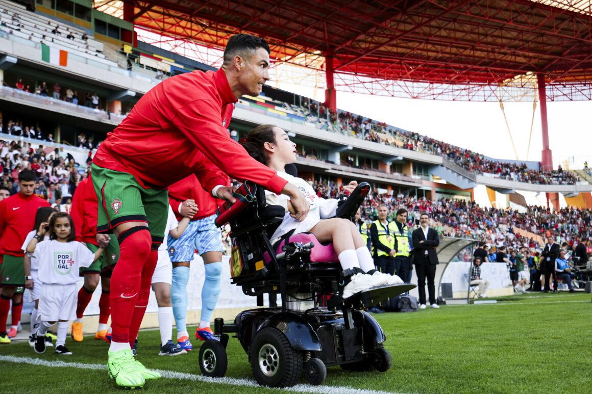 Doblete de Cristiano Ronaldo y nueva marca con Portugal Doblete de Cristiano Ronaldo y nueva marca con Portugal