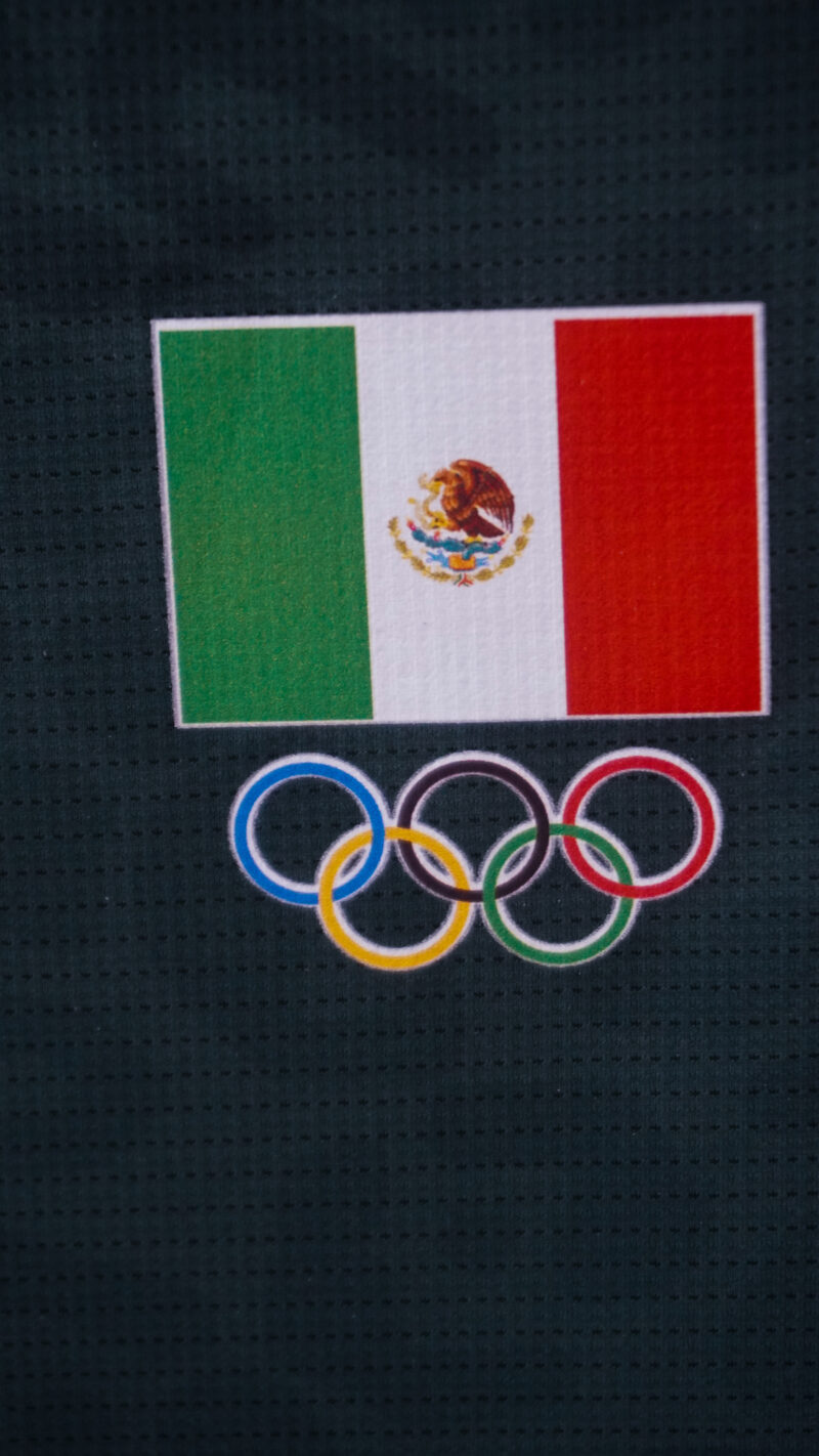 “Bandera mexicana representado en los juegos olímpicos de Paris 2024”