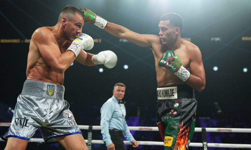 David Benavidez superó en 12 asaltos a Oleksandr Gvozdyk