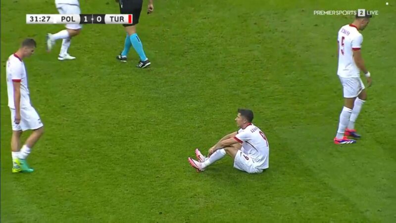 Polonia en alerta: Robert Lewandowski salió lesionado