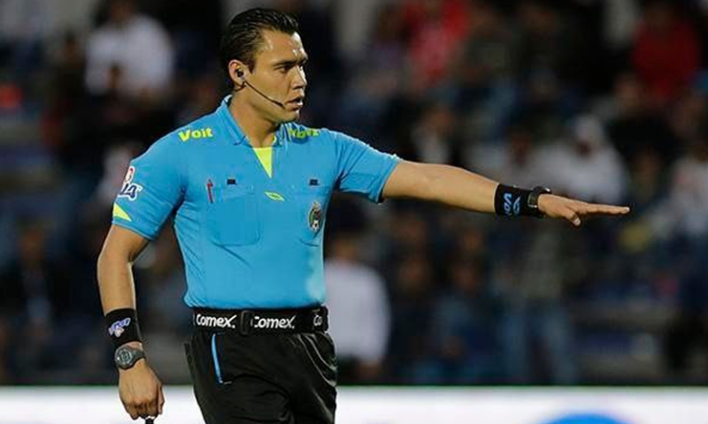 Marco Antonio ‘Gato’ Ortíz no mueve el dedo del renglón: SÍ era penal Foto: Captura de pantalla/Redes Sociales - Marco Ortiz fue reconocido como mejor árbitro de la Liga MX del Clausura 2024
