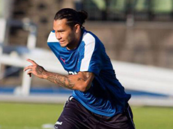 Carlos "Gullit" Peña ahora jugará en Los Angeles Carlos “Gullit” Peña vuelve a cambiar de club y ahora jugará en Los Angeles