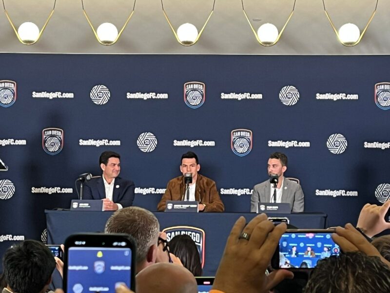 Presentación de Hirving 'Chucky' Lozano con la nueva franquicia de la MLS, el San Diego FC. (Foto: Enrique Cano / Unanimo Deportes)