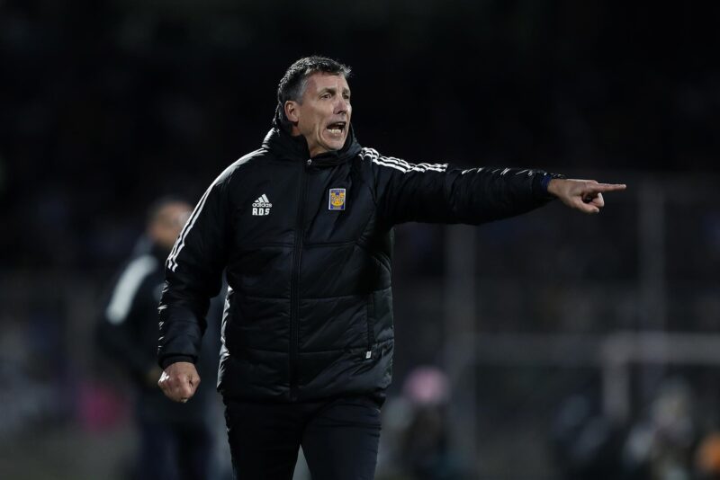 Robert Dante Siboldi fuera de la dirección técnica de Tigres
