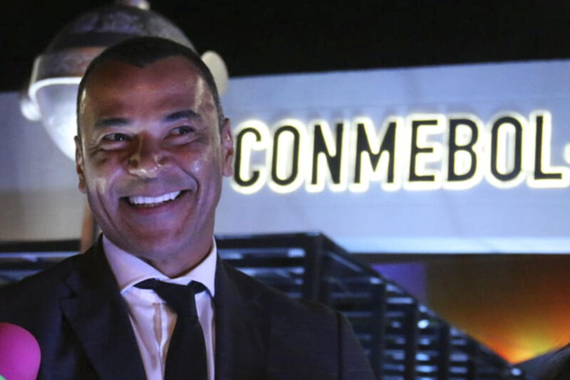 Cafú coloca a Brasil como favorito para ganar la Copa América El exjugador brasileño Cafu, durante el sorteo de la fase de grupos de la Copa Libertadores el pasado marzo en Luque (Paraguay). EFE/ Nina Osorio
