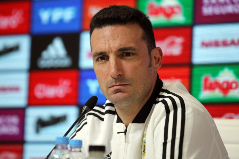 "No está apta para este tipo de jugadores", Lionel Scaloni Fotografía de archivo en la que se registró al seleccionador del equipo nacional masculino de fútbol de Argentina, Lionel Scaloni, durante una rueda de prensa, en Buenos Aires (Argentina). EFE/Carlota Ciudad