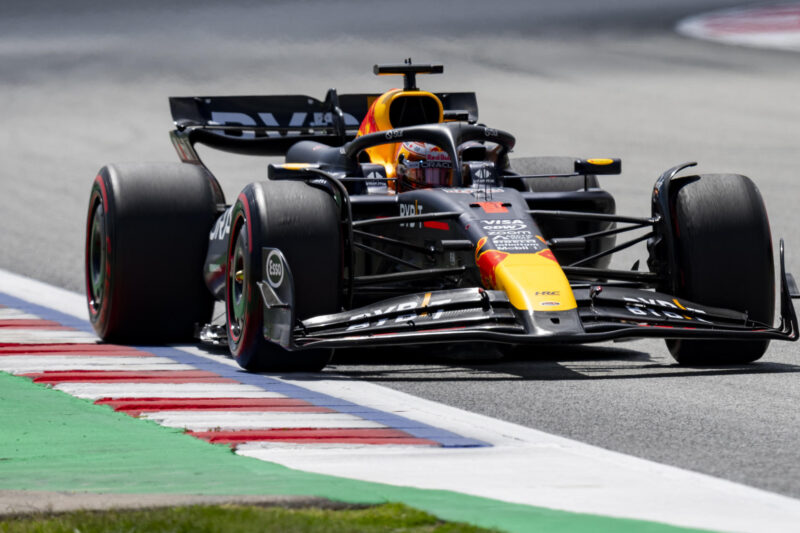 El triple campeón del mundo neerlandés Max Verstappen (Red Bull) en Montmeló, en el Circuito de Barcelona, España. EFE/ Siu Wu