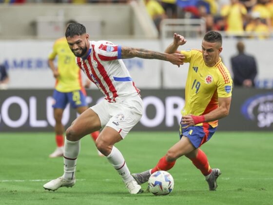 Colombia 2-1 Paraguay: Resultado, resumen y estadísticas El defensor de Paraguay Omar Alderete (i) y el delantero de Colombia Rafael Santos Borre (d) en la Copa América 2024. EFE/EPA/LESLIE PLAZA JOHNSON