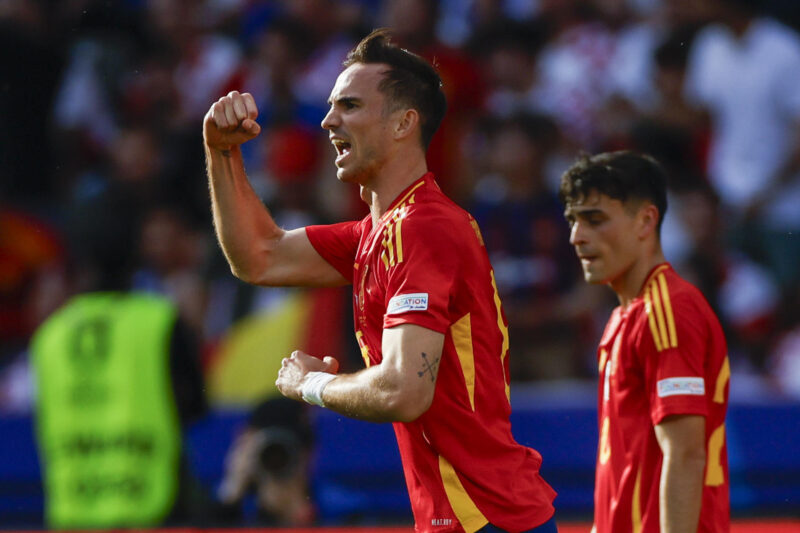 El centrocampista de la selección española Fabián Ruiz celebra tras marcar el 2-0 durante el partido del grupo B de la Eurocopa 2024 entre España y Croacia, en el Estadio Olímpico de Berlín, Alemania. EFE/Alberto Estévez