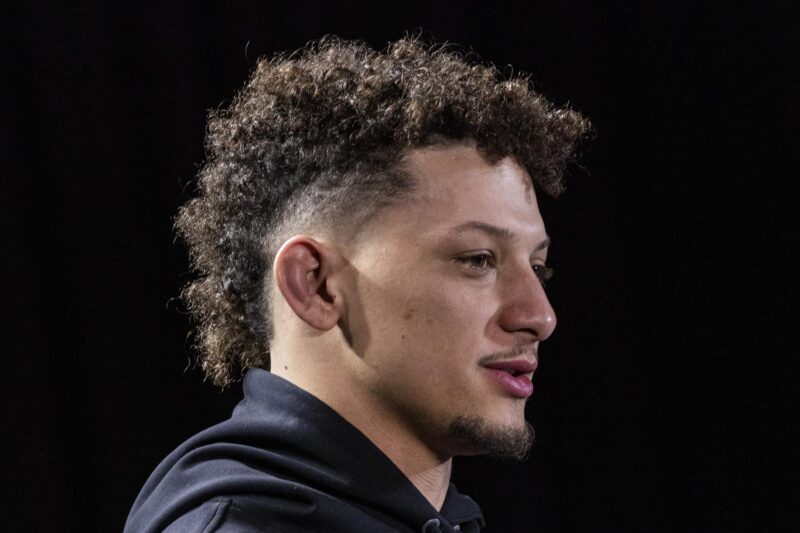Foto Archivo. de Patrick Mahomes, el gran ganador de los ESPYS 2024 EFE/EPA/ETIENNE LAURENT