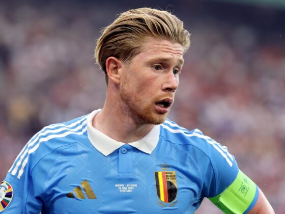 ¿¡Bombazo en la MLS!?: Kevin De Bruyne muy cerca del Chicago Fire El delantero belga Kevin de Bruyne durante el partido de fútbol de la Eurocopa 2024 entre Ucrania y Bélgica, en Stuttgart, Alemania. EFE/EPA/RONALD WITTEK
