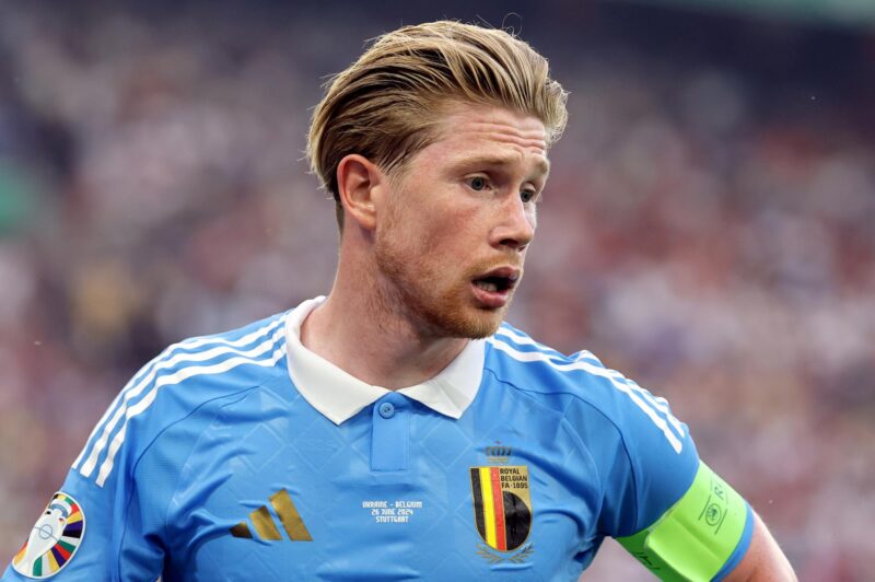 ¿¡Bombazo en la MLS!?: Kevin De Bruyne muy cerca del Chicago Fire El delantero belga Kevin de Bruyne durante el partido de fútbol de la Eurocopa 2024 entre Ucrania y Bélgica, en Stuttgart, Alemania. EFE/EPA/RONALD WITTEK