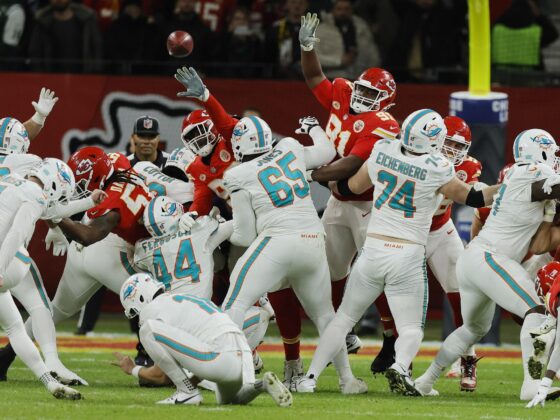 Miami Dolphins vs. Buffalo Bills; ¿Horarios y por dónde ver? Imagen de archivo0. (Tyreek Hill-Miami Dolphins, Buffalo Bills-NFL) EFE/EPA/RONALD WITTEK