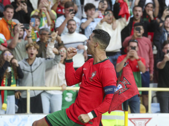 Portugal 2 - 1 República Checa: Resultado, resumen y estadísticas El delantero de la selección portuguesa Cristiano Ronaldo celebra tras marcar el 2-0 durante el partido amistoso que los combinados nacionales de Portugal e Irlanda disputaron recientemente en Aveiro (Portugal). EFE/Carlos García