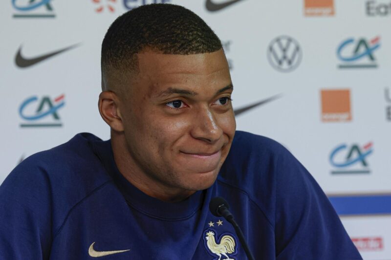 Foto de archivo de Kylian Mbappe durante una rueda de prensa con la selección francesa. EFE/EPA/LUÍS FORRA