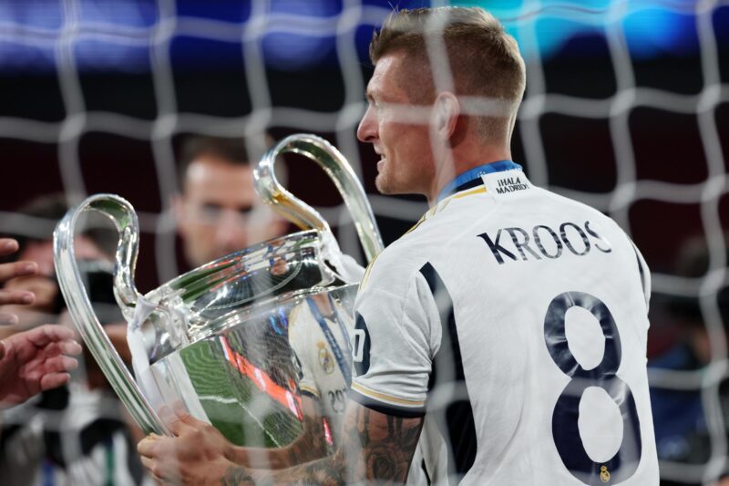 El alemán Toni Kroos, centrocampista del Real Madrid, celebra la Liga de Campeones, tras ganar al Borussia Dortmund 0-2 en Wembley. EFE/EPA/ISABEL INFANTES