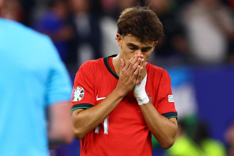 Hamburg (Germany), 05/07/2024.- Joao Felix of Portugal reacts after hitting the post during the penalty shootout of the UEFA EURO 2024 quarter-finals soccer match between France and Portugal, in Hamburg, Germany, 05 July 2024. (Francia, Alemania, Hamburgo) EFE/EPA/FILIP SINGER