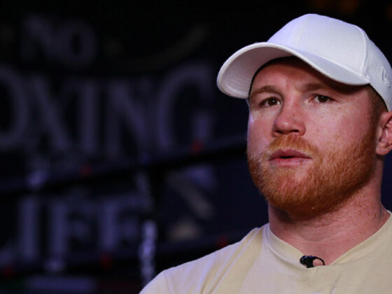 Canelo Álvarez ya se encuentra en reposo después de ser operado Saúl Canelo Álvarez se recupera después de salir del quirófano