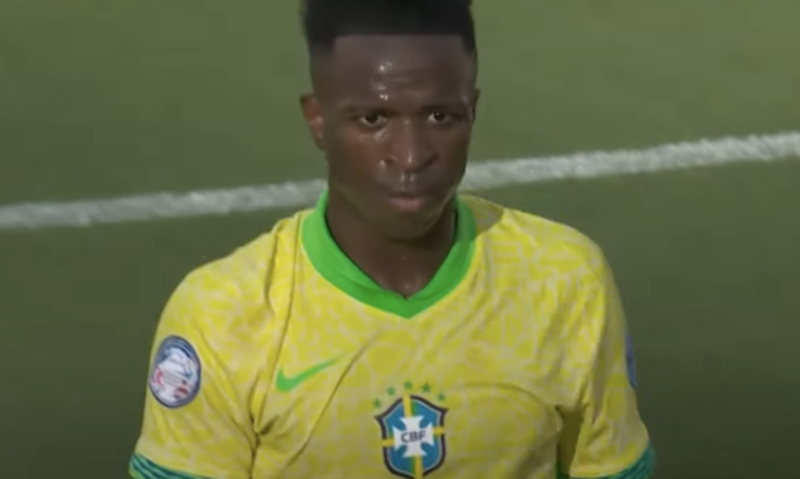 ¿Era penal para Brasil? Vinicius peleó por contacto dentro del área ¿Era penal para Brasil? Vinicius peleó por contacto dentro del área