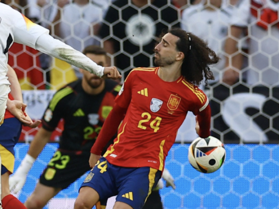 ¿Era penal para Alemania? La polémica mano de Cucurella en la Eurocopa Posible mano de Cucurella (@elchiringuitotv)