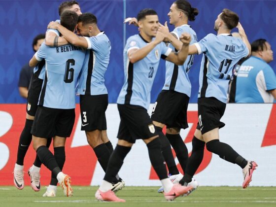Canada 2(3)-(4)2 Uruguay: Highlights, stats and result Rodrigo Bentancur de Uruguay (i) celebra con sus compañeros de equipo después de anotar contra Canadá durante la Copa América. EFE/EPA/ERIK S. MENOR