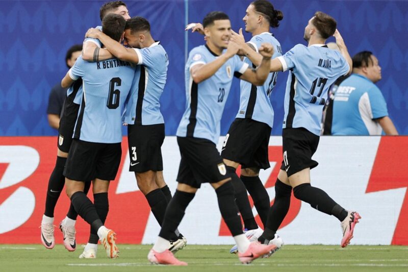 Canada 2(3)-(4)2 Uruguay: Highlights, stats and result Rodrigo Bentancur de Uruguay (i) celebra con sus compañeros de equipo después de anotar contra Canadá durante la Copa América. EFE/EPA/ERIK S. MENOR