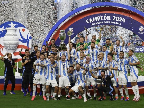 Argentina's reign, chaos, criticism and Copa America's highlights Los jugadores de Argentina celebran ganar la final de la Copa América. EFE/EPA/CJ GUNTHER