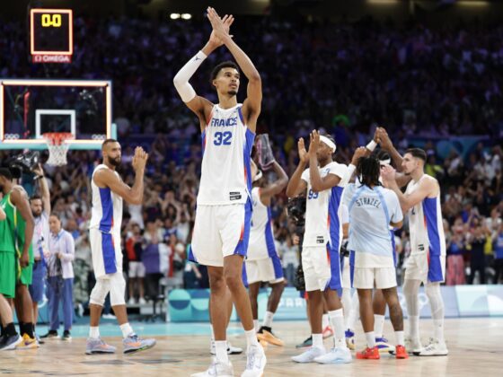 París 2024: Agónica recuperación de Francia, Wembanyama al rescate El francés Victor Wembanyama tras el partido que han jugado Francia y Brasil en el Pierre Mauroy Stadium de Villeneuve-d'Ascq, Francia. (París 2024, Alemania) EFE/EPA/ALEX PLAVEVSKI