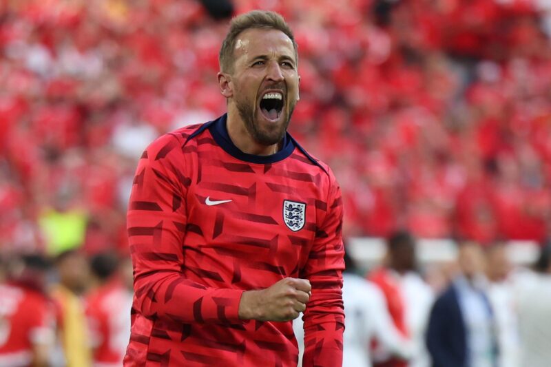 Harry Kane: "Queda un partido más para hacer historia" El internacional inglés Harry Kane durante un partido de la Eurocopa de fútbol de Alemania 2024. EFE/EPA/GEORGI LICOVSKI