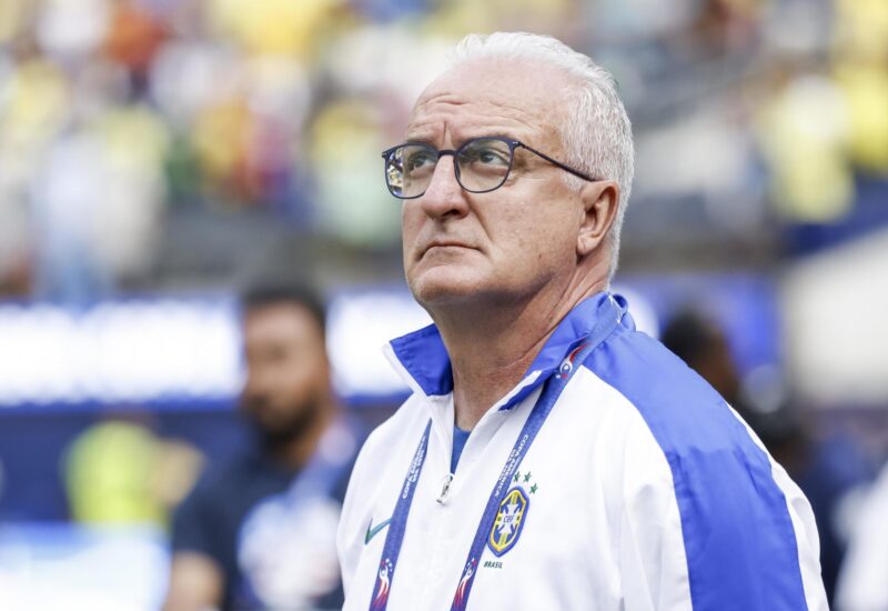 Fotografía de archivo del seleccionador de Brasil, Dorival Junior, quien este lunes elogió durante una comparecencia ante la prensa al creativo James Rodríguez y a la selección de Colombia, con la que jugarán este jueves en el Levi's Stadium de Santa Clara (California) en el cierre del grupo D de la Copa América de Estados Unidos. EFE/Caroline Brehman