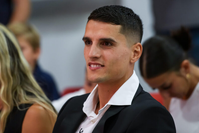 AEK se decide por Erik Lamela; Uriel Antuna se aleja Erik Lamela firma su contrato hasta 2027 con el AEK Atenas de Almeyda