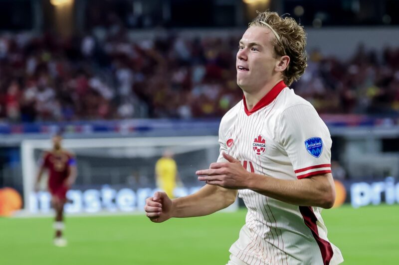 Jacob Shaffelburg de Canadá reacciona luego de anotar el gol contra Venezuela. EFE/EPA/KEVIN JAIRAJ