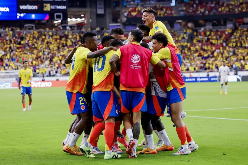 Colombia 1-0 Uruguay: Resultado, resumen y estadísticas Jugadores de la selección colombiana de fútbol fueron registrados el pasado 6 de julio al celebrar el gol que Miguel Ángel Borja le anotó a Panamá, el quinto en el triunfo de los cafeteros por 5-0 a los canaleros por los cuartos de final de la Copa América, en el estadio State Farm de Glendale (Arizona, EE.UU.). EFE/John G. Mabanglo