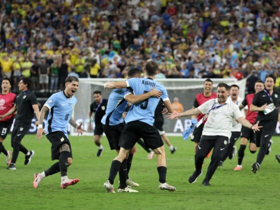 Copa America: Canada and Uruguay, a battle for third place La selección de Uruguays dio un golpe de autoridad en la Copa América de Estados Unidos al eliminar a la de Brasil en partido de la fase de cuartos de final jugado el sábado en Las Vegas (Nevada). EFE/EPA/Allison Dinner