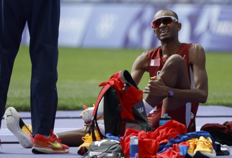 Saint-denis (France), 07/08/2024.- Mutaz Essa Barshim of Qatar during the Men High Jump qualification of the Athletics competitions in the Paris 2024 Olympic Games, at the Stade de France stadium in Saint Denis, France, 07 August 2024. (Salto de altura, Francia, Catar, París) EFE/EPA/FRANCK ROBICHON