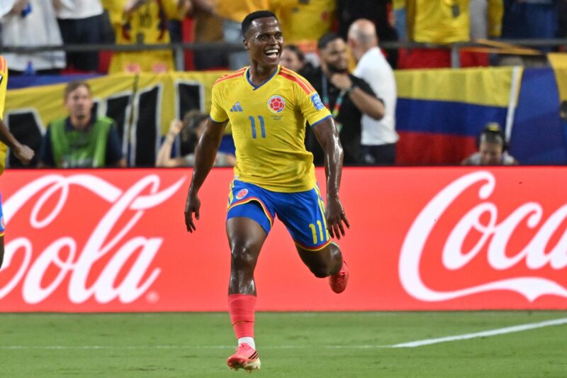 Jhon Arias, de Colombia, celebra el gol del triunfo de su selección sobre Ghana en el partido disputado este viernes, correspondiente a los dieciseisavos de final del Mundial de Estados Unidos, México y Canadá. EFE/ AMY KONTRAS
